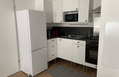 Chateau-Malo Apartment | Vacation apartment with parking