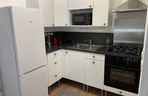 Chateau-Malo Apartment | Vacation apartment with parking