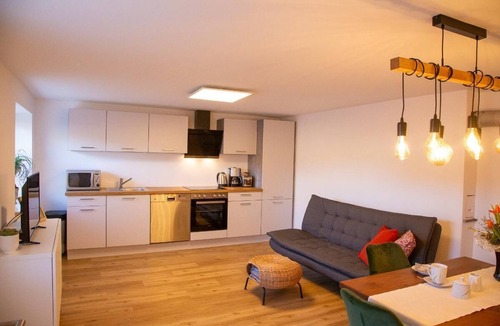 Essing Apartment | Vacation apartment with a direct view of the water