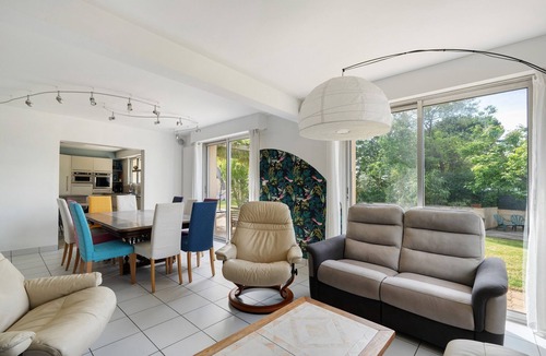 La Seguiniere House | Vacation at Cali's: 30 Minutes from Puy du Fou, Private Garden & Terraces, Wi-Fi