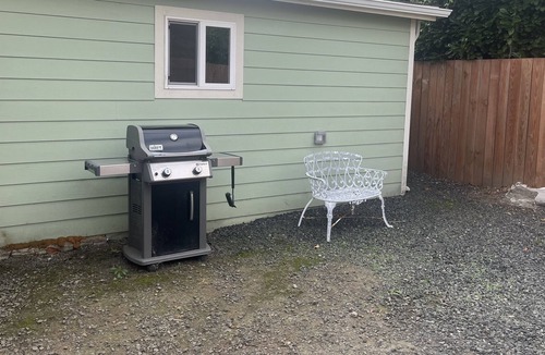 North Bend Cottage | Vacation by the Dunes or Beach