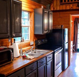 Paluxy House | Vacation Cabin Rental with a Private Hot Tub near Fort Worth, Texas