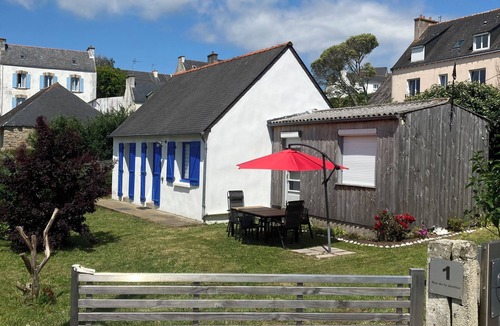 Poulgoazec House | Vacation cottage