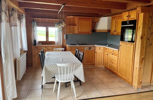 Dompierre House | Vacation cottage in a quiet country setting. Meet alpacas.