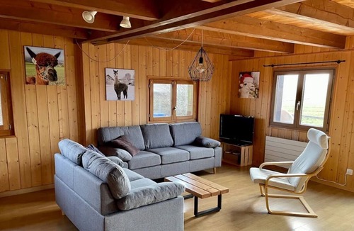 Dompierre House | Vacation cottage in a quiet country setting. Meet alpacas.