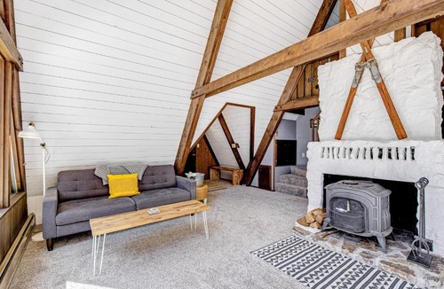 Hyak House | Vacation Elation