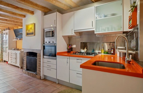 La Morera de Montsant House | Vacation Home "Cal Cosials" with Mountain View, Private Terrace & Balcony
