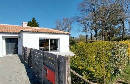 La Bernerie-en-Retz House | Vacation home, 850 m from the beach, sleeps 8/10. LA BERNERIE EN RETZ