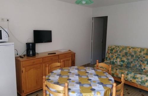Notre-Dame-de-Monts House | Vacation Home Notre Dame-de-Monts - 4 Pers - Pets Allowed