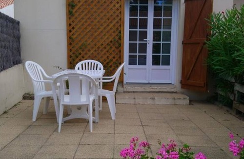 Notre-Dame-de-Monts House | Vacation Home Notre Dame-de-Monts - 4 Pers - Pets Allowed