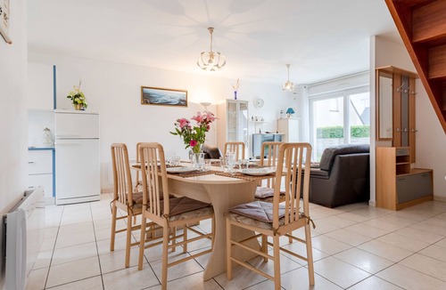 Hauteville-sur-Mer House | Vacation home Néroli by Interhome