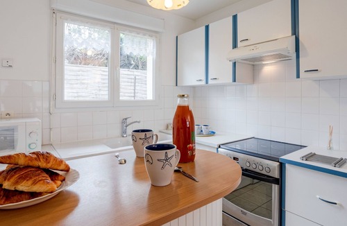 Hauteville-sur-Mer House | Vacation home Néroli by Interhome