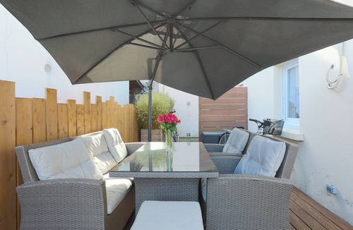 Saint-Quay-Portrieux House | Vacation Home "Joisalig" with Private Terrace