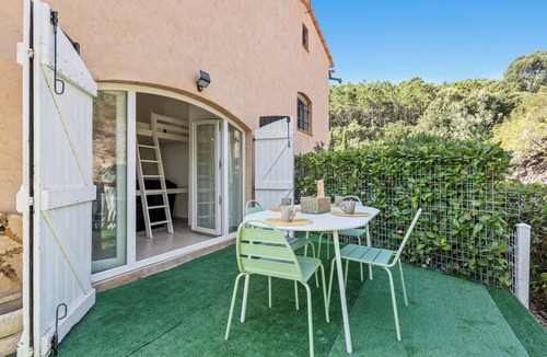 Theoule-sur-Mer House | Vacation home, 250 m from the beach