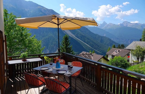 Wiesen Ski Chalet | Vacation home 4.5Z, in sunny DAVOS WIESEN