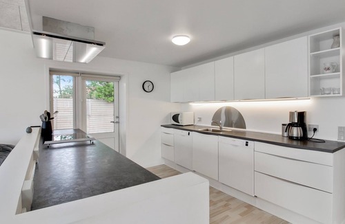 Ballum House | Vacation home "Ajla" by Interhome