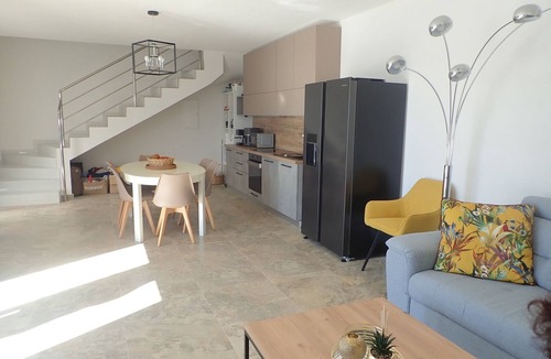 Lukovo Sugarje House | Vacation home Alessandro with whirlpool, directly by the sea