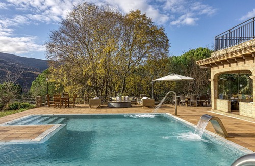 Amer Villa | Vacation Home 'Can Xera' with Mountain View, Private Pool, Terraces, A/C & Wi-Fi
