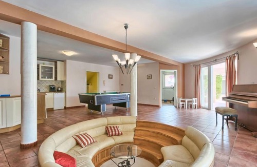 Pula House | Vacation home Carmen by Interhome
