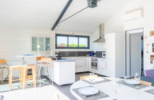 Lanton House | Vacation home Cassy by Interhome