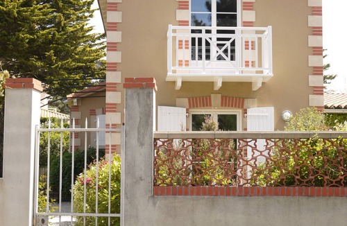 Prefailles House | Vacation home for 4 people, 100 m from the beach and the coastal path