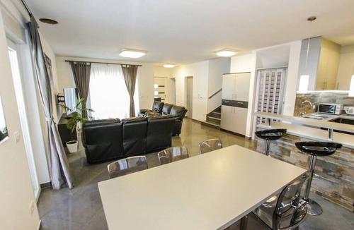 Dajla Villa | Vacation home for 8 with pool, 2 km from the beach