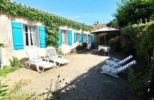 La Barre-de-Monts House | Vacation Home Gite De La Maison Du Gabelou * with Private Garden, Balcony & Wi-Fi