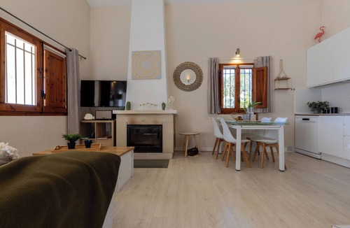 El Perello House | Vacation home Gilet by Interhome