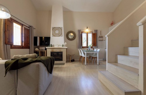 El Perello House | Vacation home Gilet by Interhome