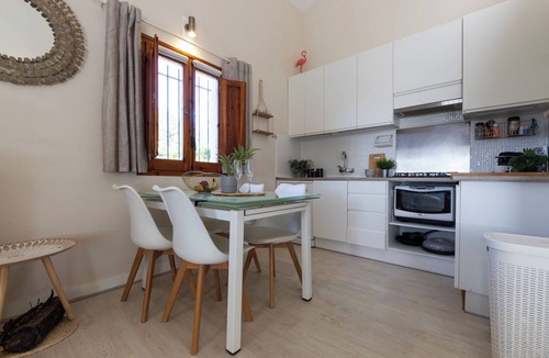 El Perello House | Vacation home Gilet by Interhome