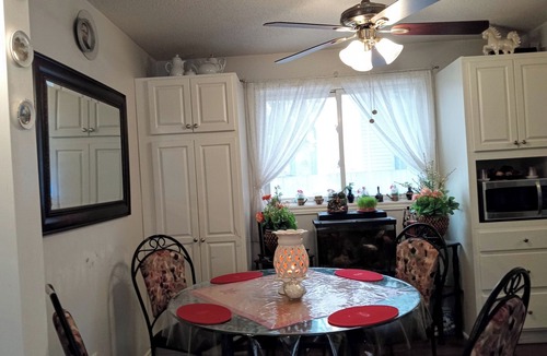 Barrie House | Vacation Home in Barrie