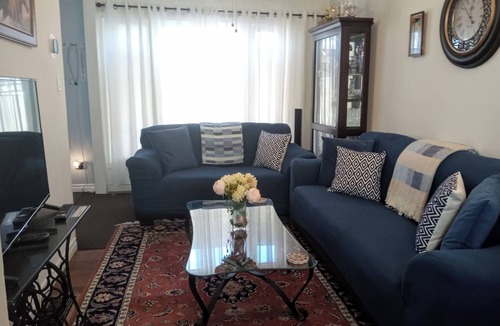 Barrie House | Vacation Home in Barrie