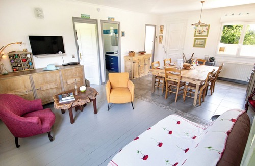 Sainte-Honorine-des-Pertes House | Vacation home in Normandy