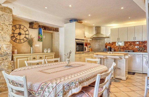 Ongles House | Vacation home in Provence, sleeps 4/6, large shaded terrace facing south.