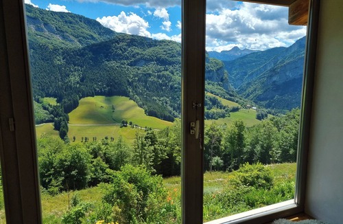 Rencurel Cottage | Vacation home in the Vercors completely renovated, wonderful location in the middle of nature