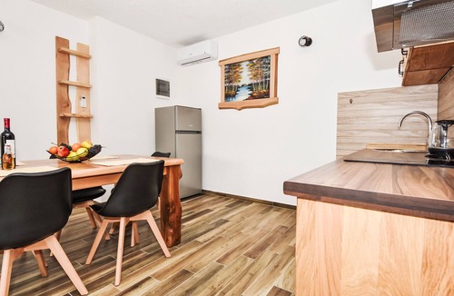 Karlobag House | Vacation home Iva by Interhome