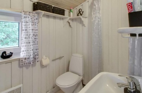 Aabybro House | Vacation home "Karlhovde" - 110m to the inlet in The Liim Fiord in Aabybro - 6 persons, 2 bedrooms