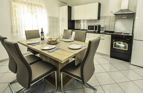 Pridraga House | Vacation home Laura by Interhome