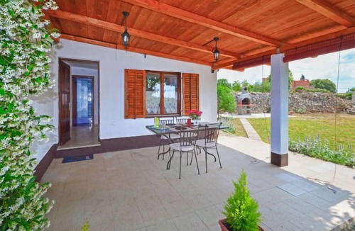 Vabriga House | Vacation home Ledi by Interhome