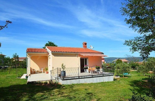 Rakalj House | Vacation home Lory by Interhome