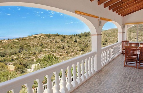 Rafol de Almunia House | Vacation home Lunas by Interhome