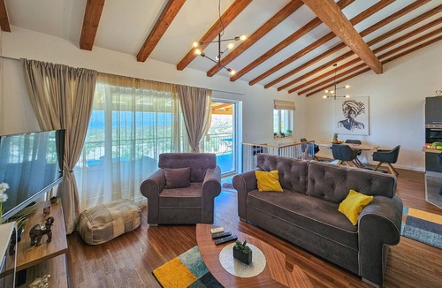 Jarebinjak House | Vacation home Lynn by Interhome