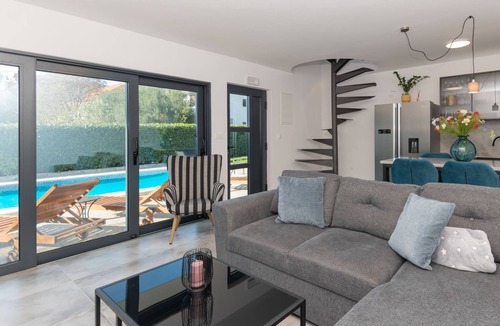 Donji Prolozac House | Vacation home Maja by Interhome