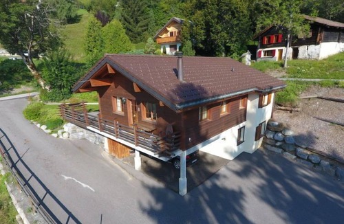 Chamoson House | Vacation home Mamakylé in Ovronnaz - 4 persons, 2 bedrooms