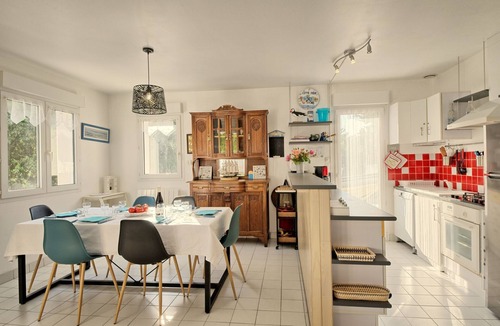 Piriac-sur-Mer House | Vacation home Melflo by Interhome