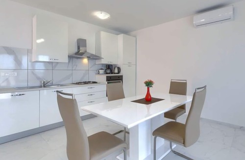 Rezanci House | Vacation home Mia by Interhome