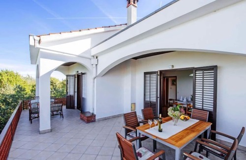 Komoseva House | Vacation home Mira by Interhome