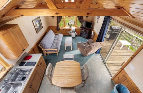 Russell Cabin | Vacation Home Rental PM 51