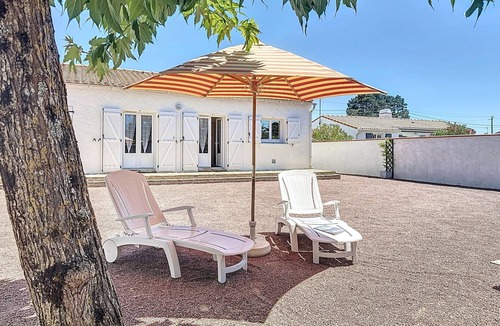 Tharon-Plage House | Vacation home Ryff by Interhome
