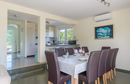 Nevidane House | Vacation home Tea by Interhome